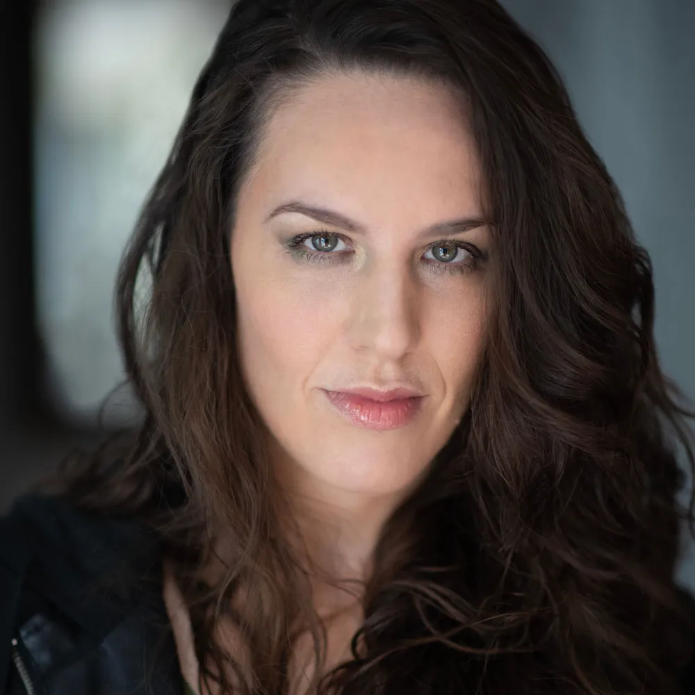Acting Demos 6 Shannon Scott in tough, survivalist look – post-apocalyptic character style inspired by The Walking Dead