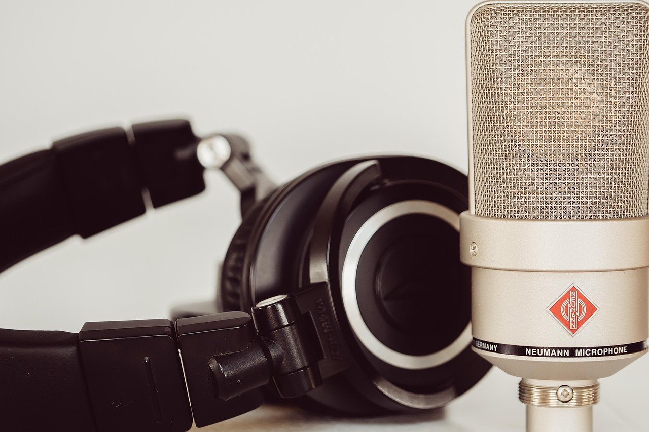How to Become a Voice Actor: A Beginner’s Guide to Finding Your Voice 1 Professional headphones and Neumann TLM 103 microphone setup that show the essence of what it takes to become a voice actor