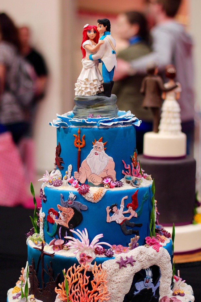 Little Mermaid inspired wedding cake stems from mermaid mythology inspiration