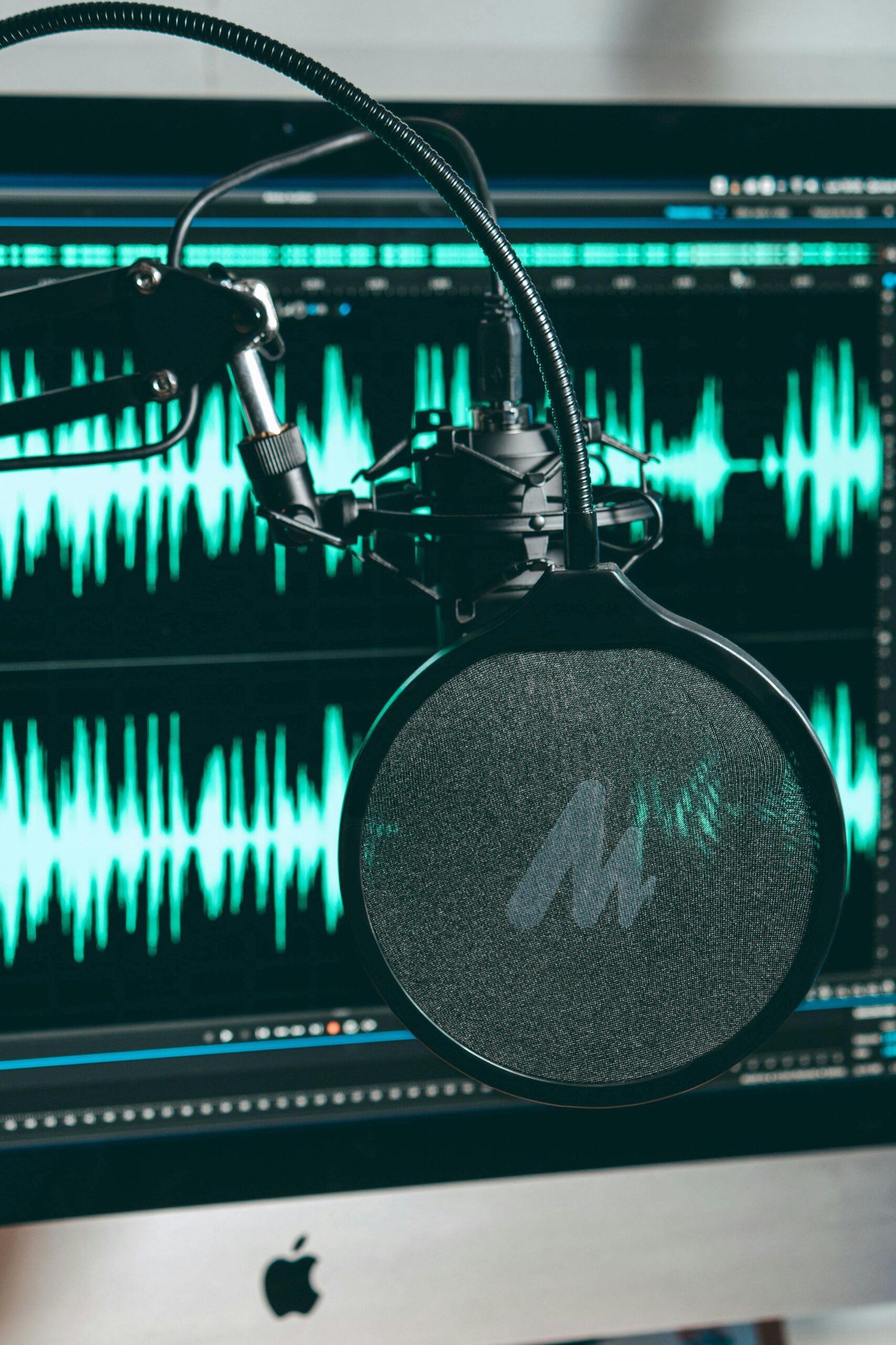 Audio waveform and microphone representing clarity in medical narration and healthcare communication