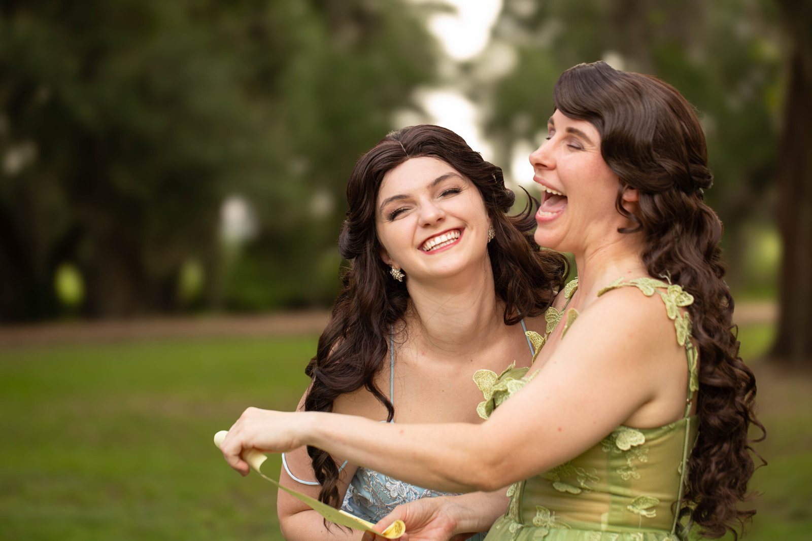 Creative women connecting and bonding at a Bright Stars Greenroom retreat
