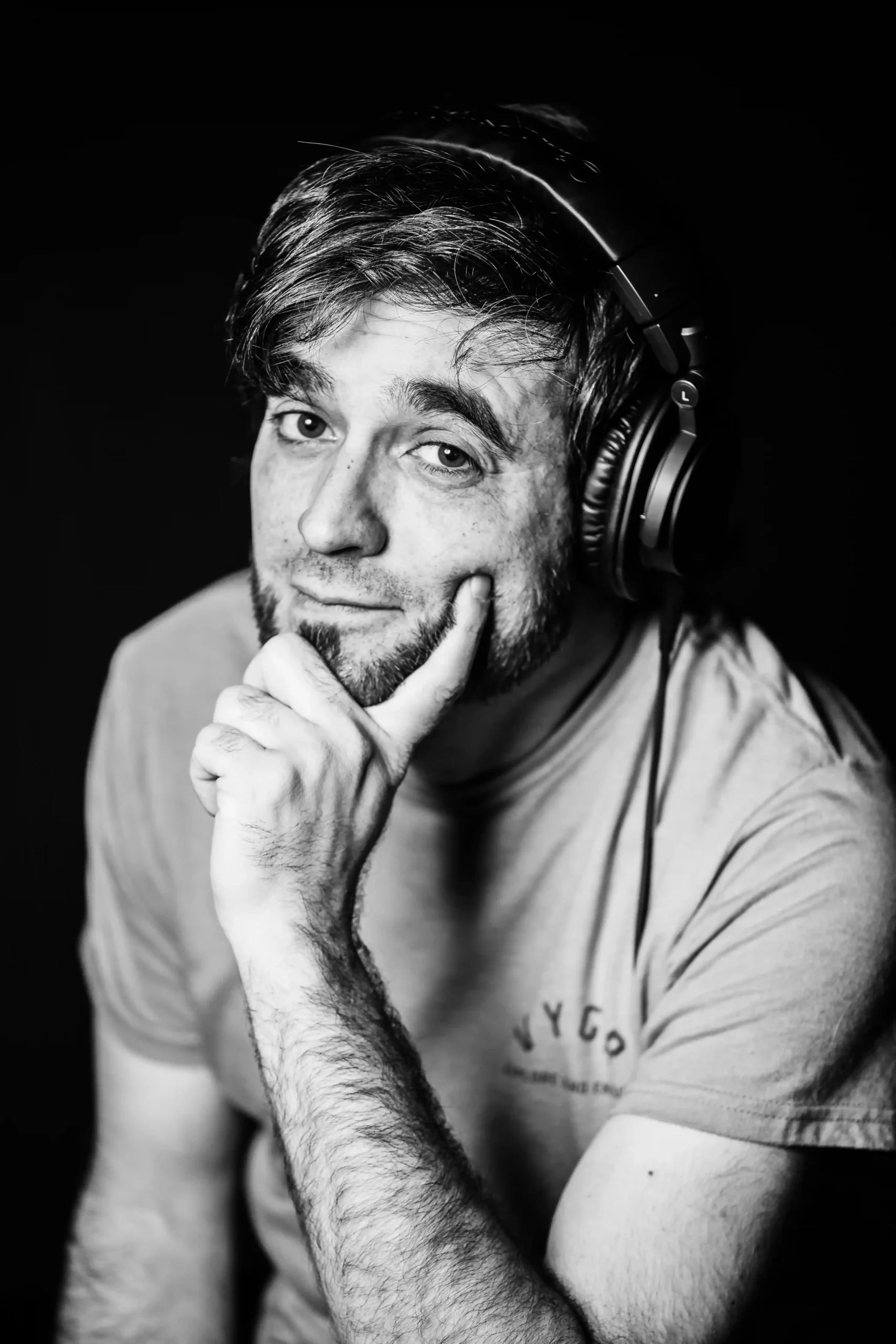 Alberto Luis, bilingual Spanish and English voice actor
